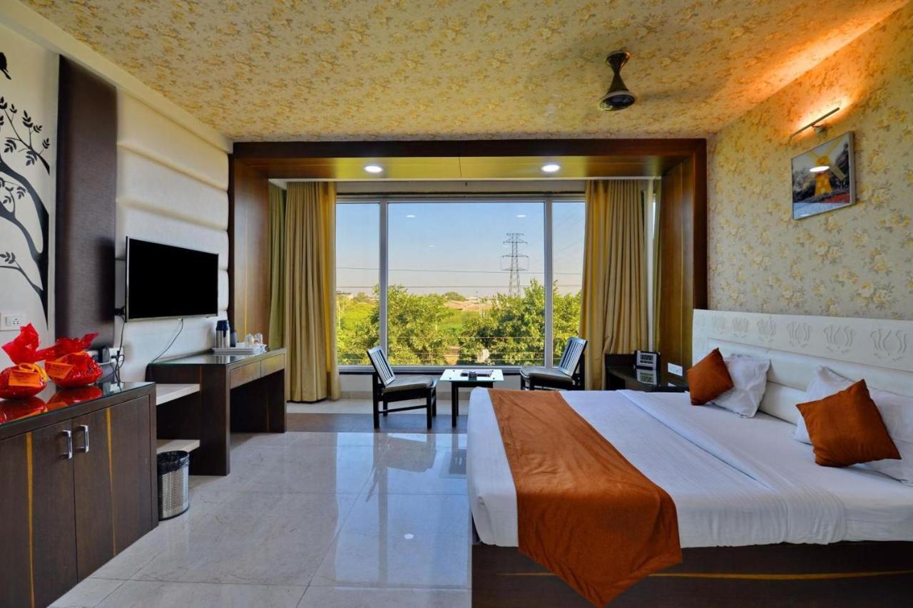 Hotel Tilak Bhopál Kültér fotó