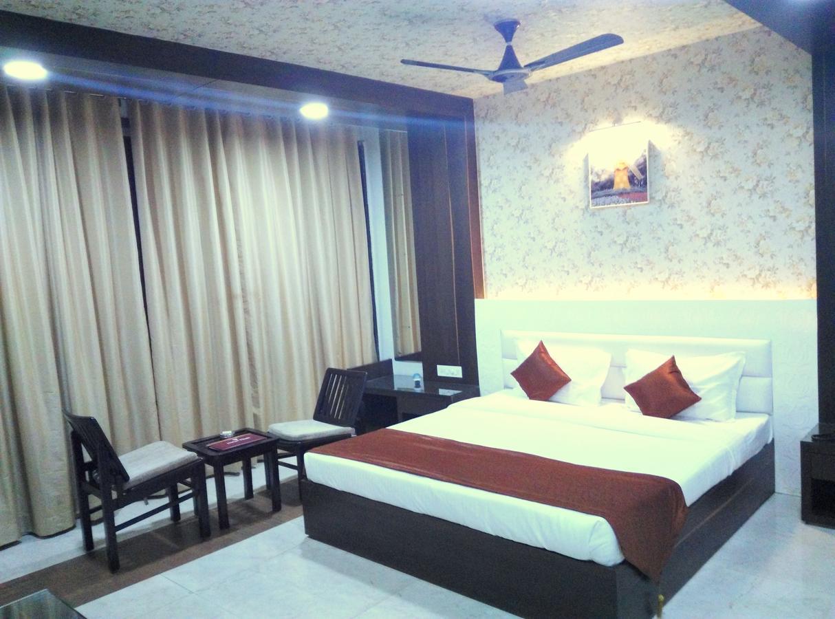 Hotel Tilak Bhopál Kültér fotó