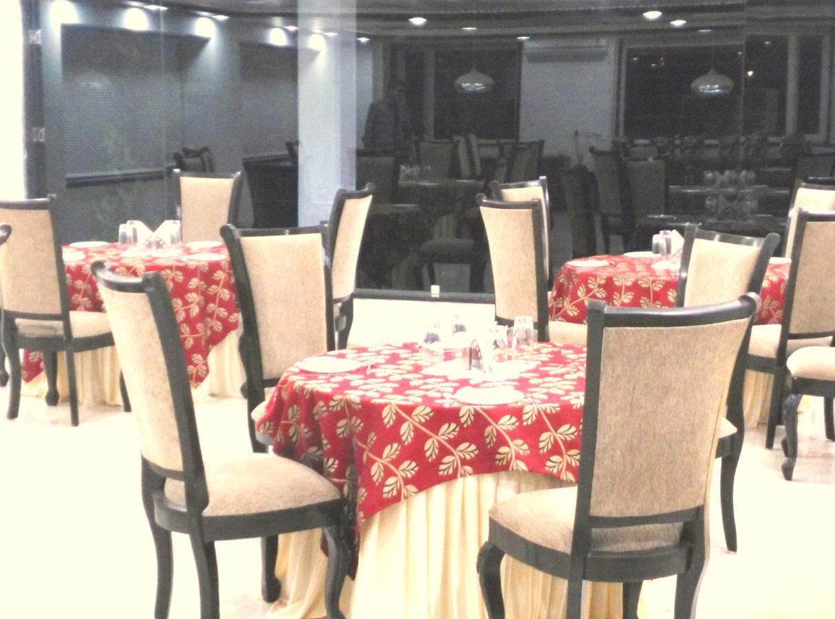 Hotel Tilak Bhopál Kültér fotó