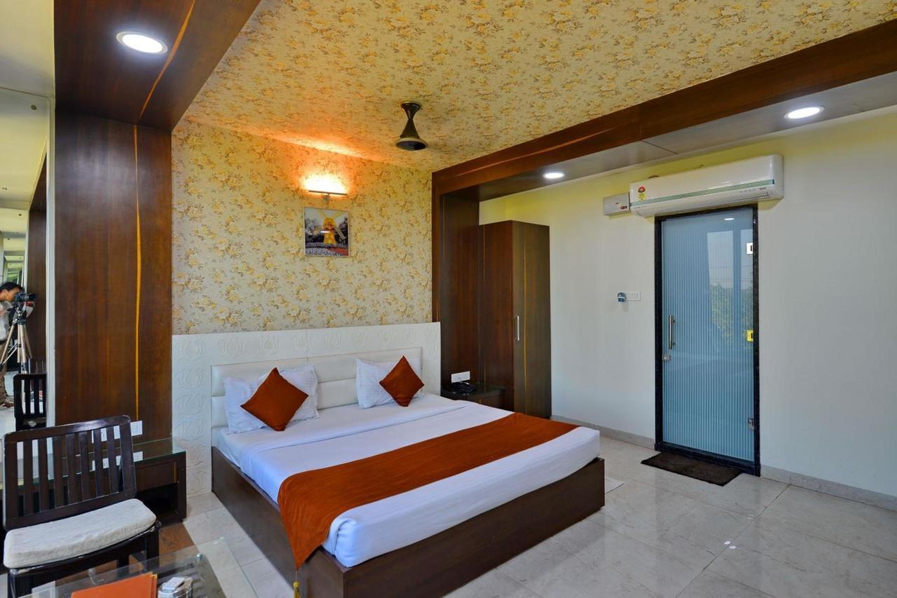 Hotel Tilak Bhopál Kültér fotó